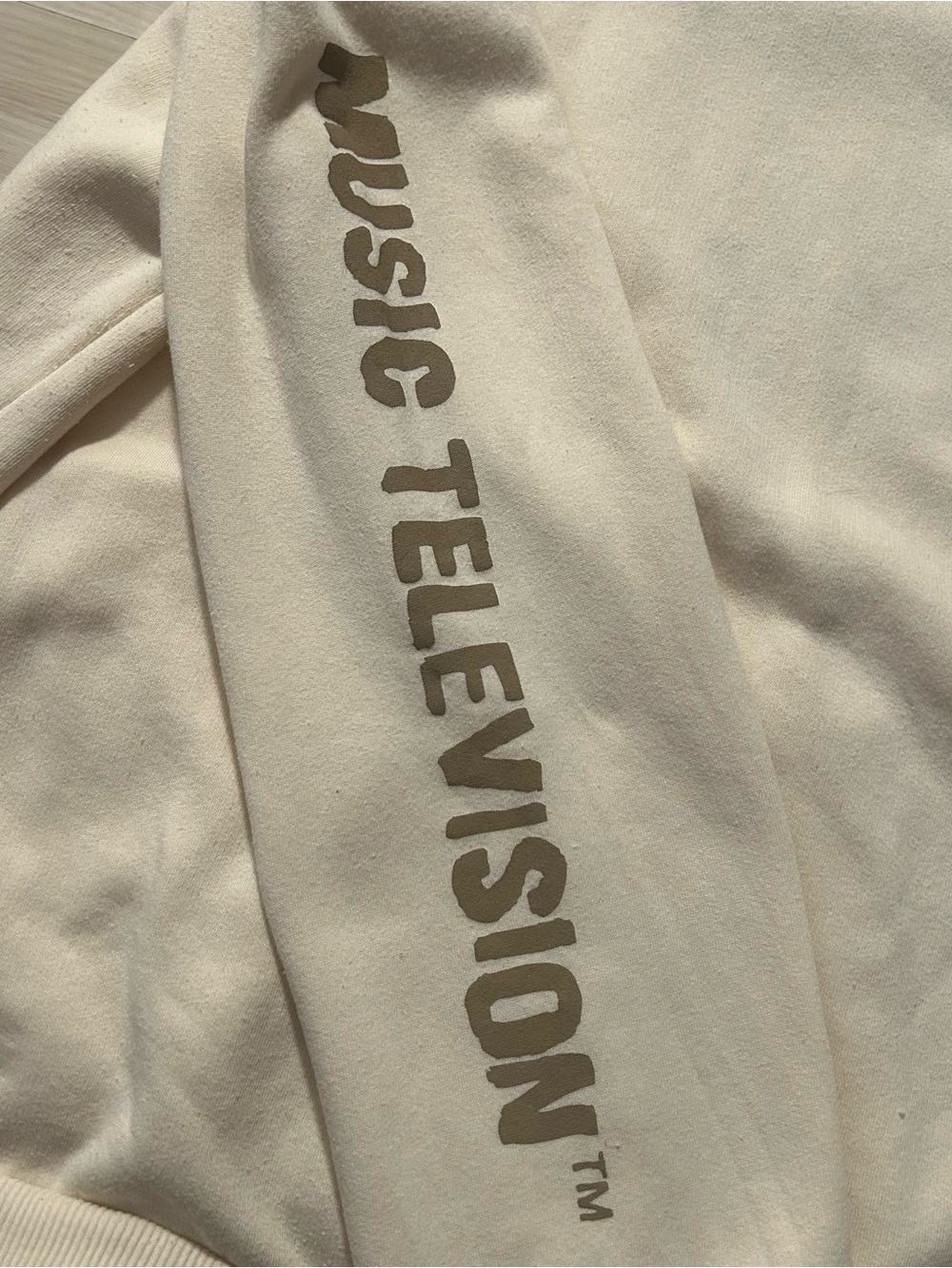 MTV Music Television Cream Hoodie Pullover Sweatshirt Extra Large - Picture 6 of 6